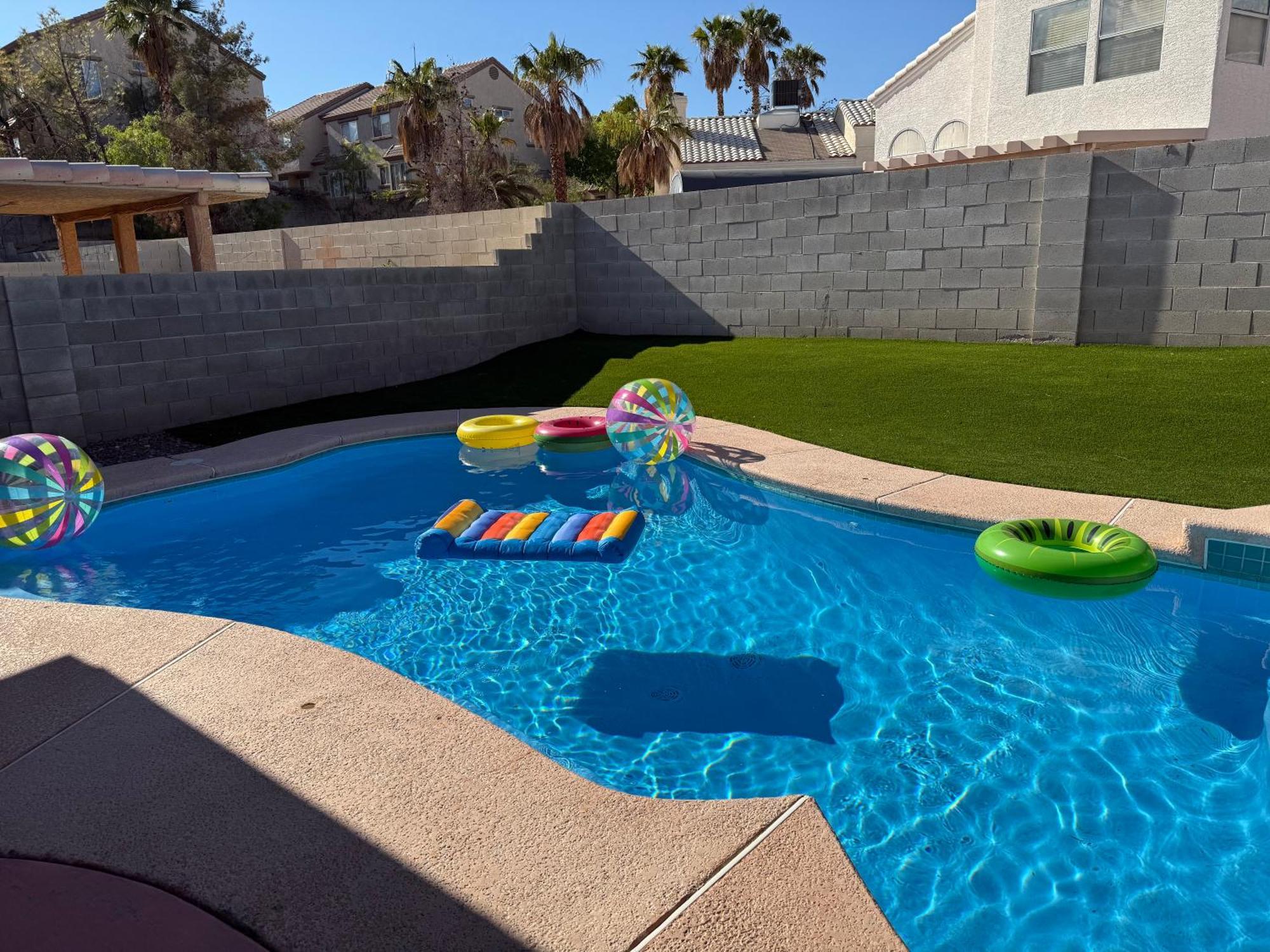 Pool House Newly Remodeled 3bed 3bath Near Dt Summerlin And Red Rock Villa