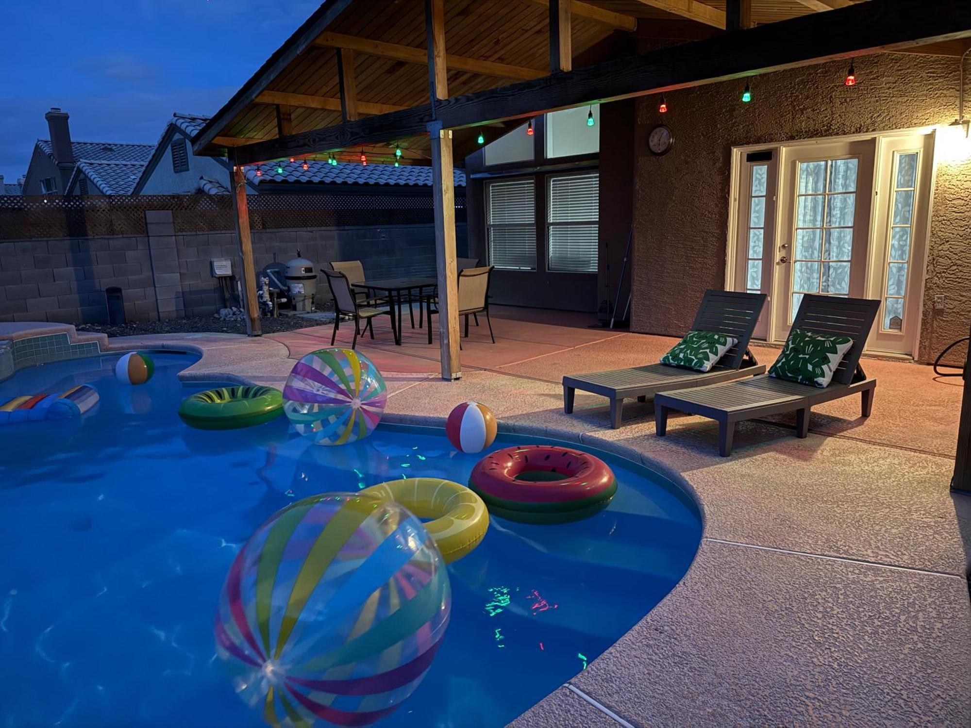 Villa Pool House Newly Remodeled 3bed 3bath Near Dt Summerlin And Red Rock *